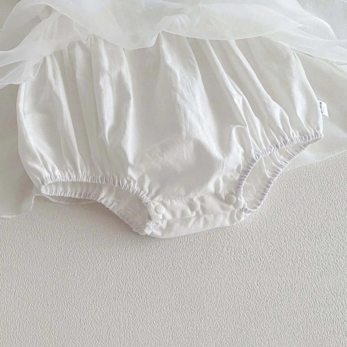 2026 0-2Y Baby Girl Clothes White Three-dimensional Floral Pattern Bodysuit for Toddler with Baby Cap 2PCS